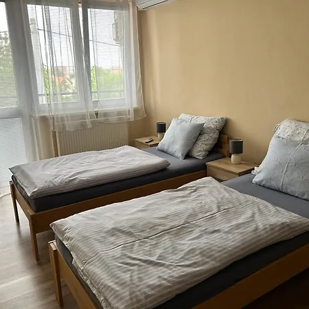 Rum i privatbostad U Vrbu *